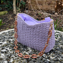 Load image into Gallery viewer, Lilac Summer Straw Chain Strap Shoulder Bag (side)
