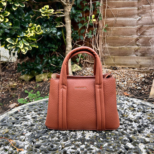 Cognac Mini Marshmallow 'Amelia' Grab Bag (front)