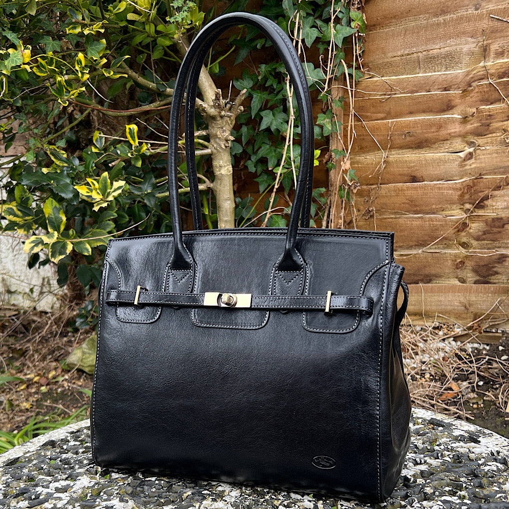 Black 'Giorgia' Italian Leather Shoulder Bag (front)