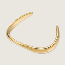 Load image into Gallery viewer, 180K Gold Plated Wave Stainless Steel Bangle
