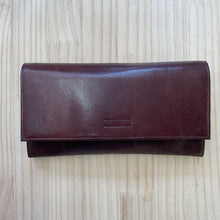 Load image into Gallery viewer, Mens Brown Leather Travel Wallet
