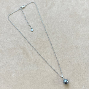 Single Mother of Pearl Short Necklace | Grey
